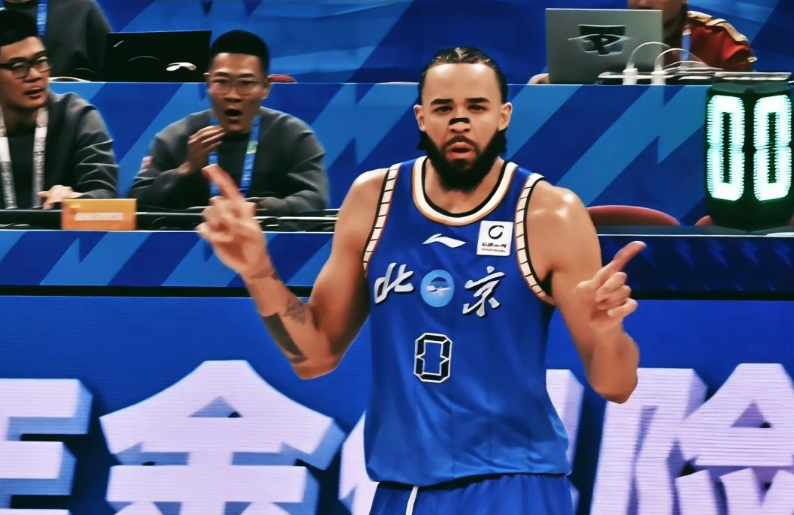 九游娱乐官方入口-麦基首秀12+6！北京大胜送四川24连败 周琦11+7迎里程碑